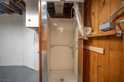 Bath - 222 Brookfield Ave, Boardman, OH 44512 photo 5 of 5