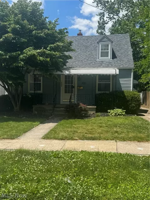 1646 Oakwood Ave, Akron, OH 44301
