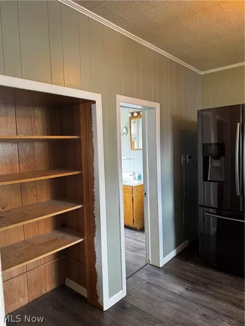 Entry Way - 976 N Main St, Killbuck, OH 44637 photo 1 of 5
