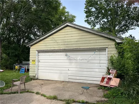 Exterior - 5418 Fort Ave, Ashtabula, OH 44004 photo 2 of 3
