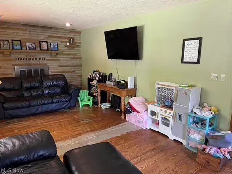 Living - 9778 Cr 622, Killbuck, OH 44637 photo 2 of 2
