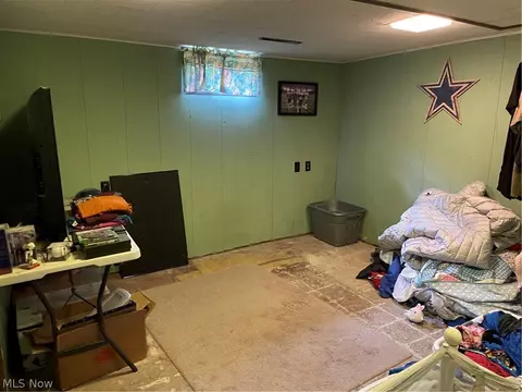 Bedroom - 9778 Cr 622, Killbuck, OH 44637 photo 6 of 6