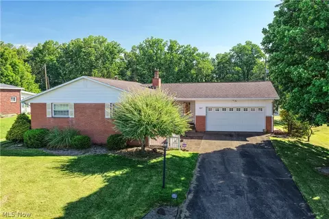 1507 43rd St, Parkersburg, WV 26104