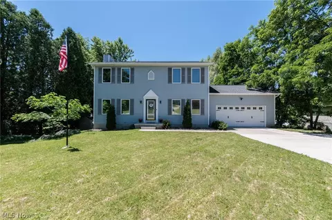 390 Southeast Ave, Tallmadge, OH 44278
