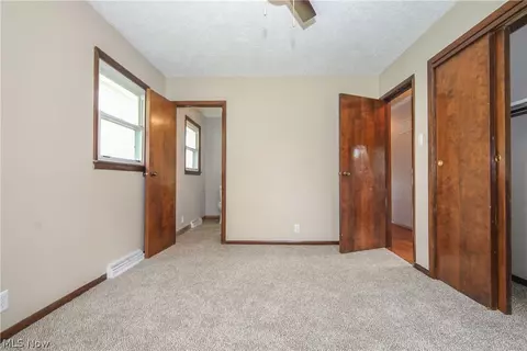 Bedroom - 135 Pine Ln, Barnesville, OH 43713 photo 2 of 6