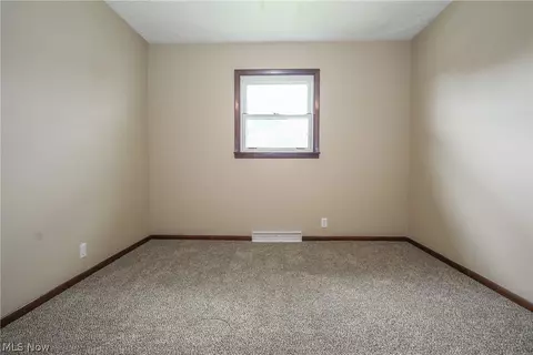 Bedroom - 135 Pine Ln, Barnesville, OH 43713 photo 3 of 6