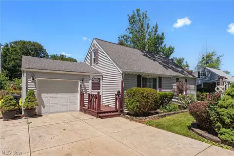 154 Fairfield Rd, Avon Lake, OH 44012