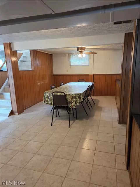 Dining - 636 Lincoln Ave, Struthers, OH 44471 photo 3 of 3