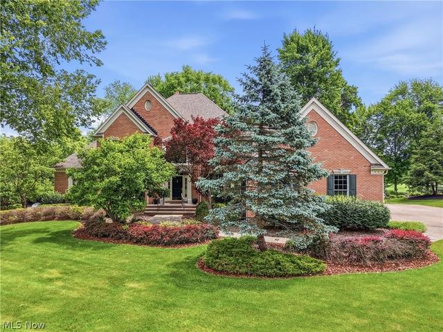 312 Aberdeen Ln, Aurora, OH 44202