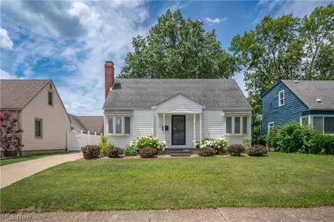 2388 14th St, Cuyahoga Falls, OH 44223