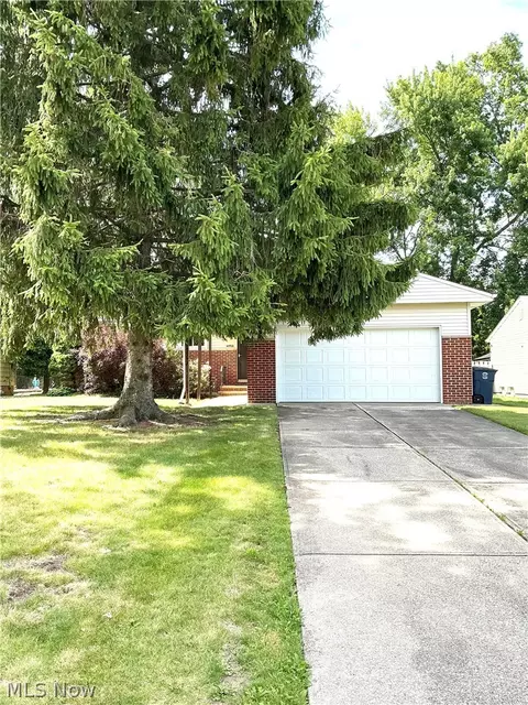 4950 N Sedgewick, Lyndhurst, OH 44124