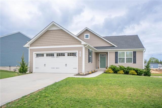 3892 Higgins Dr, Norton, OH 44203