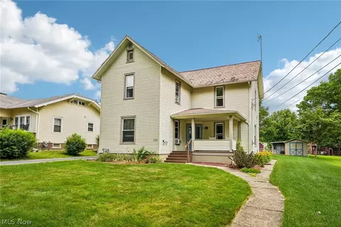 169 Walnut St, Leetonia, OH 44431