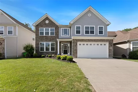 32819 Rebecca Ln, Avon Lake, OH 44012
