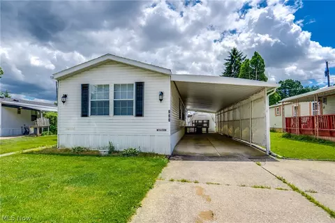 18592 Edwards Rd #223, Doylestown, OH 44230