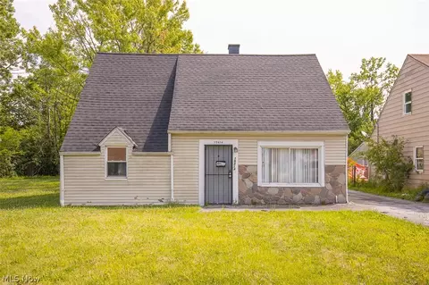 19414 Longbrook Rd, Warrensville Heights, OH 44128