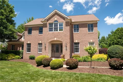20324 Kylemore Dr, Strongsville, OH 44149