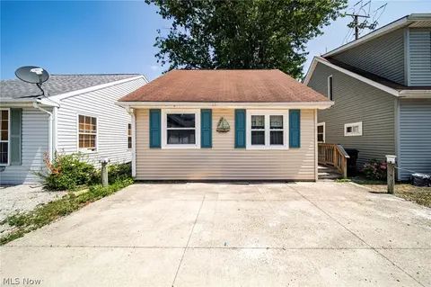 35 Billow Bch, Ashtabula, OH 44004 photo 2