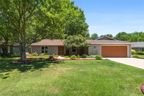 9893 Plum Brook Ln, Strongsville, OH 44149