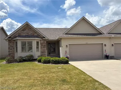 939 Park Pl, Niles, OH 44446