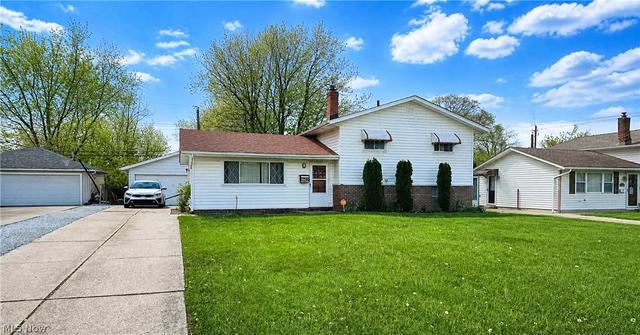 5532 Vickie Ln, Bedford Heights, OH 44146
