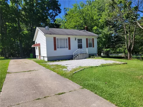 408 Newton St, Tallmadge, OH 44278