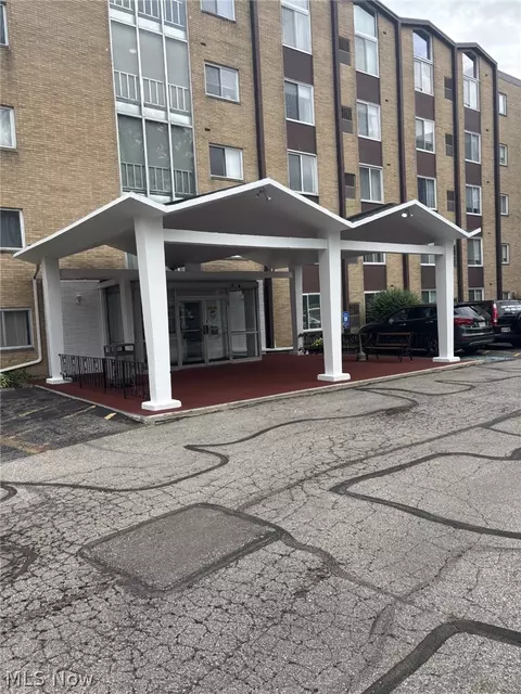 25735 Lorain Rd #119, North Olmsted, OH 44070