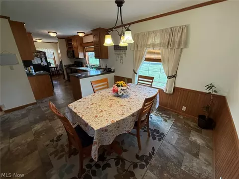 359 Saturn Dr, Dover, OH 44622 photo 14