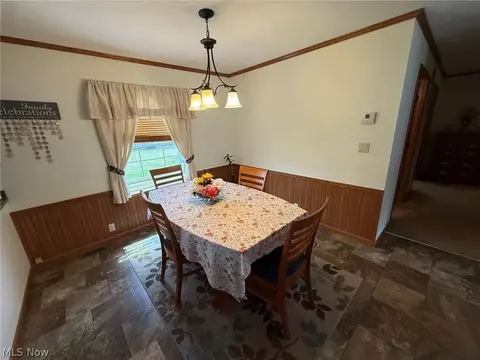 359 Saturn Dr, Dover, OH 44622 photo 13