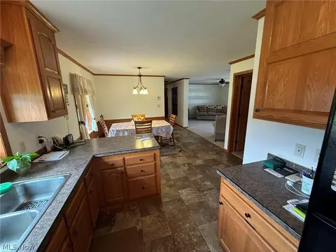 359 Saturn Dr, Dover, OH 44622 photo 12