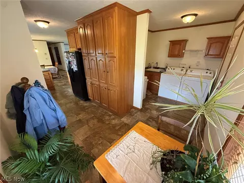 359 Saturn Dr, Dover, OH 44622 photo 16