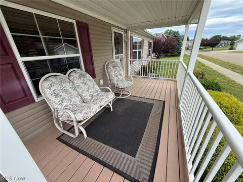 359 Saturn Dr, Dover, OH 44622 photo 2