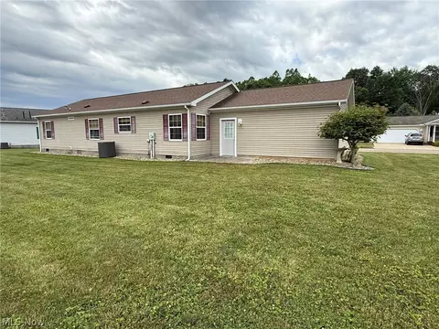 359 Saturn Dr, Dover, OH 44622 photo 35