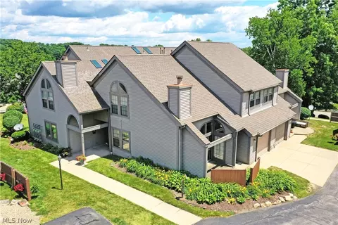 4052 Saint Andrews Ct #4, Canfield, OH 44406