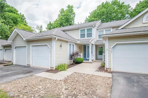 3765 Lake Run Blvd, Stow, OH 44224