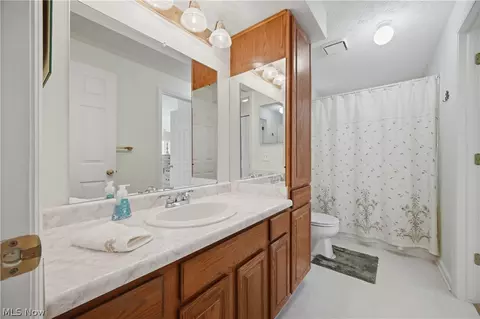 Bath - 115 Denham Cir NE, Canton, OH 44721 photo 1 of 3