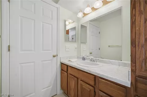 Bath - 115 Denham Cir NE, Canton, OH 44721 photo 2 of 3