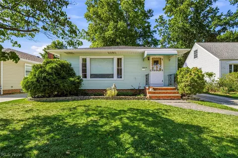 28626 Forest Rd, Willowick, OH 44095