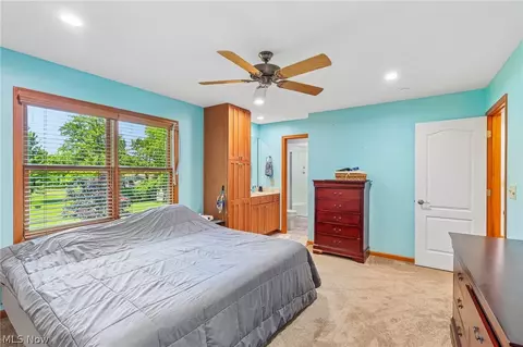 Bedroom - 964 Dock Rd, Madison, OH 44057 photo 4 of 7