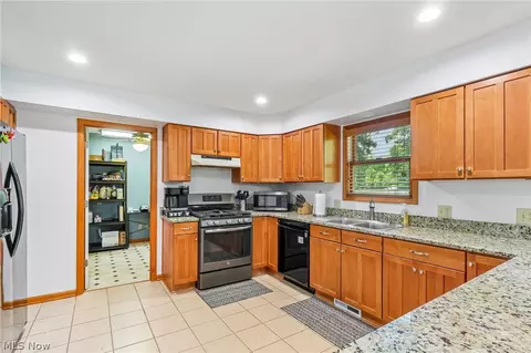 Kitchen - 964 Dock Rd, Madison, OH 44057 photo 1 of 2