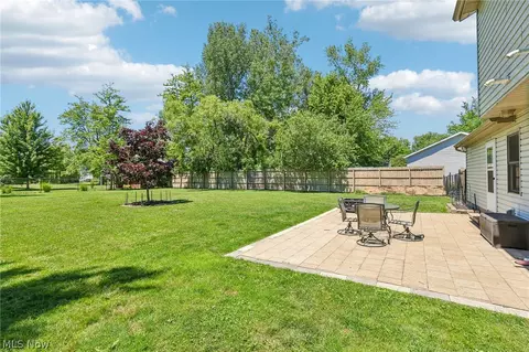 Exterior - 964 Dock Rd, Madison, OH 44057 photo 4 of 8