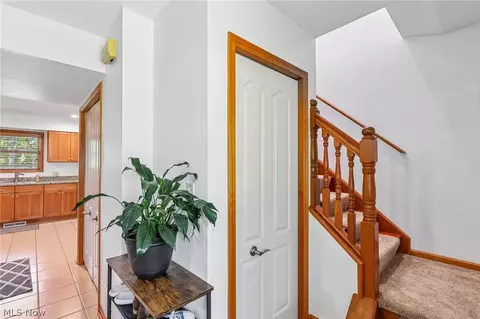 Entry Way - 964 Dock Rd, Madison, OH 44057 photo 1 of 2