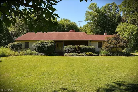 34489 Grafton Eastern Rd, Grafton, OH 44044