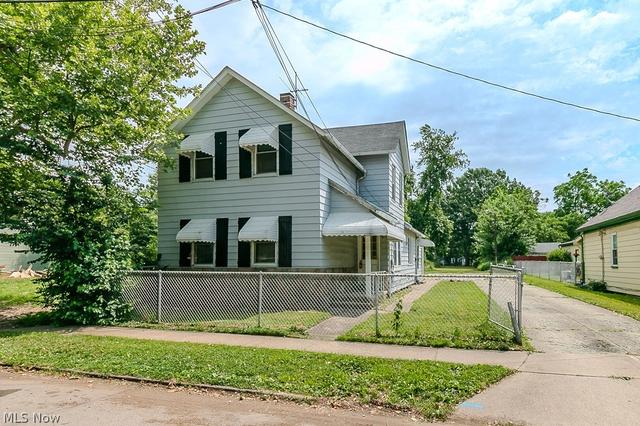 3295 W 46th St, Cleveland, OH 44102