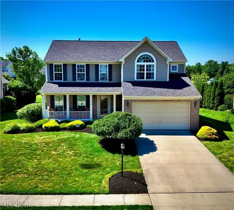 37663 Stoney Lake Dr, North Ridgeville, OH 44039