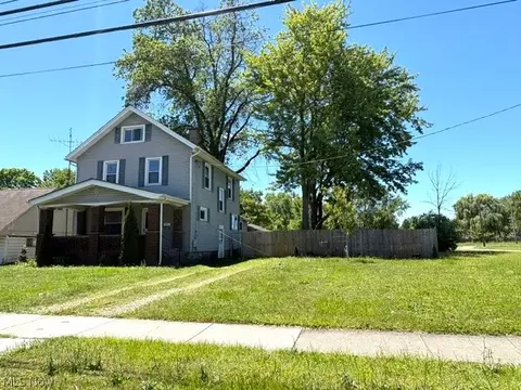 1919 Parkman Rd NW, Warren, OH 44485