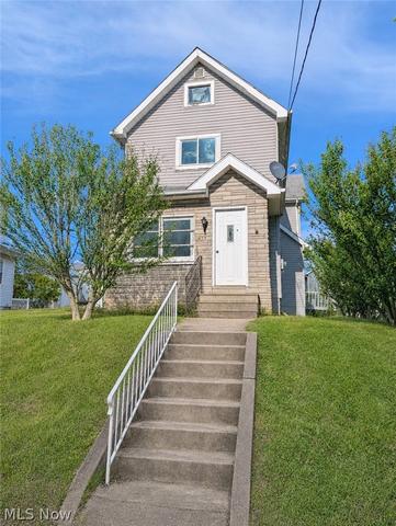 33 Hyde Ave, Niles, OH 44446