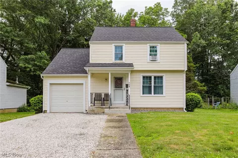 748 Cedar Ave, Ravenna, OH 44266