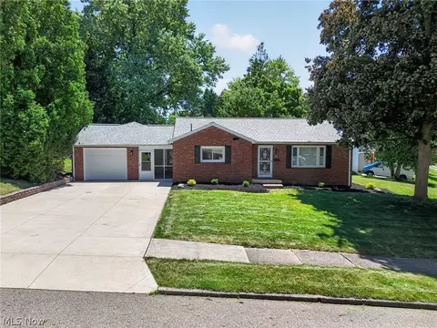 1807 Wicliff Ave NE, Massillon, OH 44646