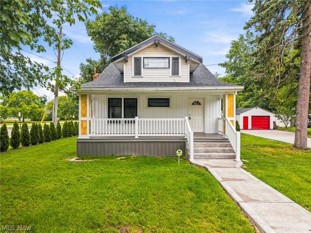 678 Essex St, Akron, OH 44306
